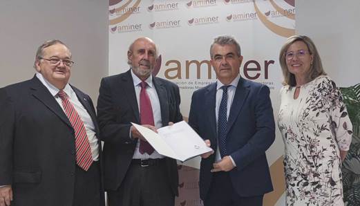 Aminer recibe las propuestas del Colegio Oficial de Ingenieros de Minas del Sur, para mejorar la gestión administrativa del sector en Andalucía